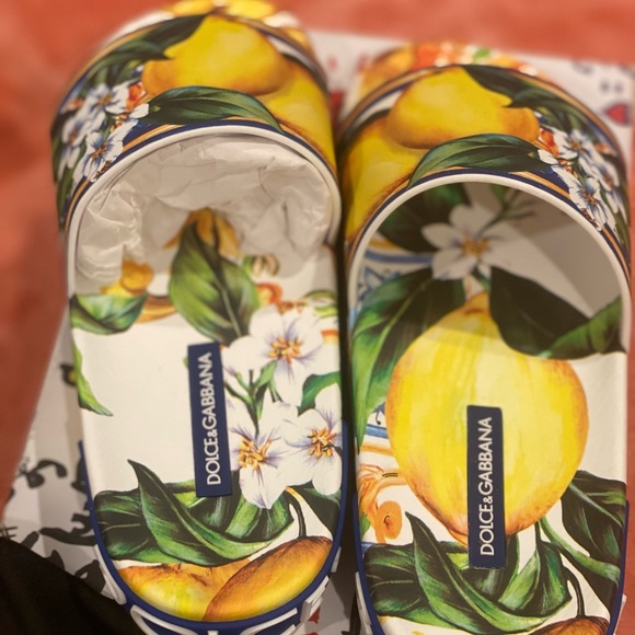 🩴rubber pool slides with signature lemon print and rubberized logo at the heel - Picture 3 of 14